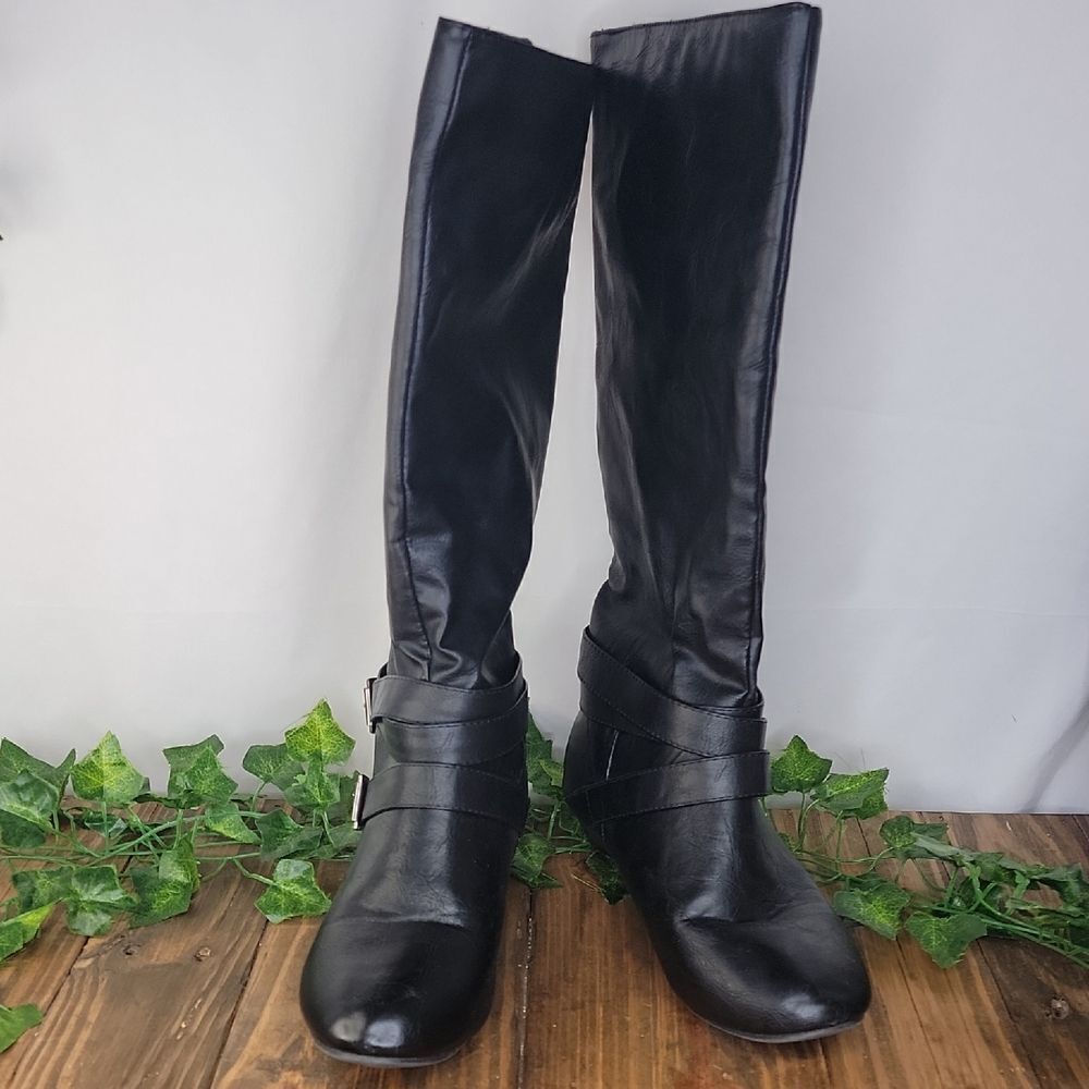 Wet Seal. Black Boots. Size 9. EUC
